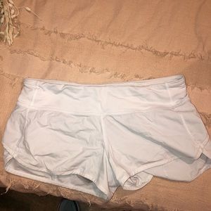 LULULEMON SHORTS - women speed up short white